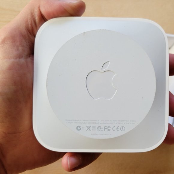 AirPort Express 802.11n - Picture 2 of 6